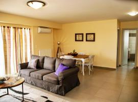 Catherine's Comfort Apartment No2, hotel in Lávrion