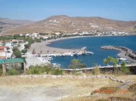 Sea Front two bedroom House in Lesvos, cheap hotel in Tavari