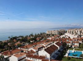 Coqueto apartamento con vista al mar, hotel met zwembaden in Castillo Bajo