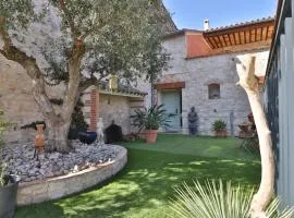 VILLA ARTEMIA Maison vigneronne - chambre d hôtes-B&B-piscine