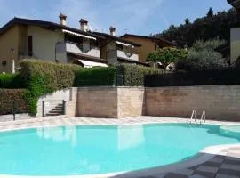 APARTMENT L'ARCHETTO and VILLETTA GRUBER - Regarda Travel