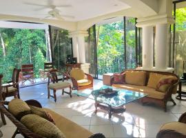 Enchanted Home, Hotel in Nationalpark Manuel Antonio
