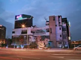 Doule Motel