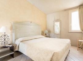 Il Cortiletto Hotel Maison – hotel w mieście Tresnuraghes