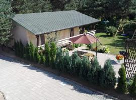 Mustvee Creek Cottage – hotel z parkingiem w mieście Vilusi