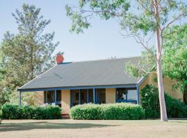 Tranquil Vale Vineyard, bed & breakfast i Luskintyre