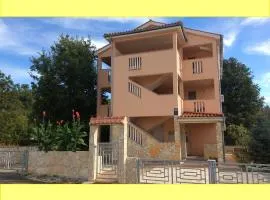 Apartments Coral, Klimno, island Krk