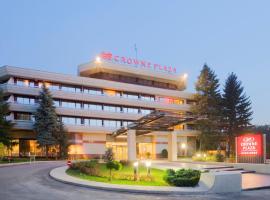 Crowne Plaza Bucharest, an IHG Hotel – hotel w pobliżu miejsca Lotnisko Bukareszt Băneasa - BBU w Bukareszcie