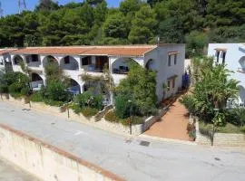 Holiday home for 5 people, 200 meters from the sea and free wi-fi