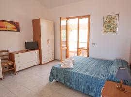 Studio 200 meters from the sea, wifi, self catering, smeštaj za odmor u gradu Case San Marco