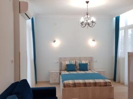 Lux Apartment 3, cheap hotel in Makhinjauri