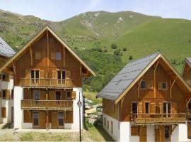 Madame Vacances Residence Les Fermes de Saint Sorlin – hotel w mieście Saint-Sorlin-dʼArves