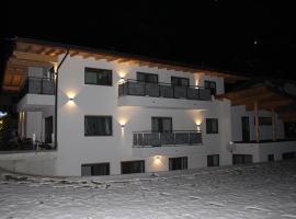 Alpinjuwel in Hippach, hotel with parking in Hippach