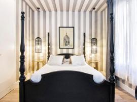 Central Deluxe Apartments