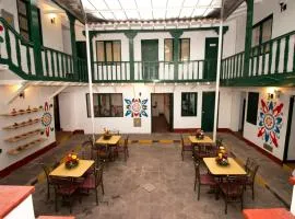 Cusco Plaza Nazarenas