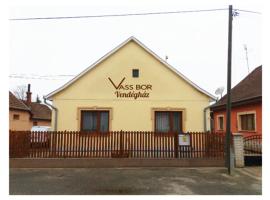 Vass Bor Vendégház, hotel v destinaci Kiskőrös