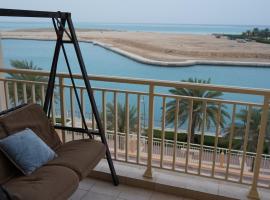 King Abdullah Economic City에 위치한 호텔 marina two apartment 201 with direct sea view