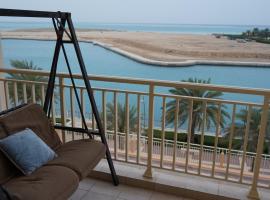 marina two apartment 201 with direct sea view、King Abdullah Economic Cityのアパートホテル