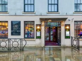 The BlueBell Hotel
