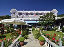 Hotel Olympiada, מלון חוף בוראכוס