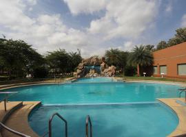 Golden Amoon Resort, golfový hotel v destinaci Narasapura