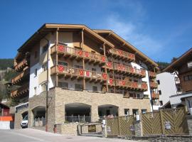 Residence Saalbach by VAYA, hotel di Saalbach Hinterglemm