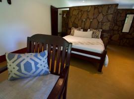 Kiambi Safaris Lodge, hotel near Vundu point, Chiawa