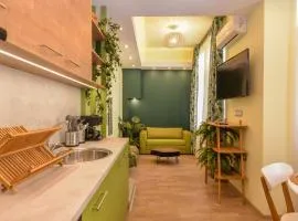 Cozy Jungle Oasis 1BD Apartment with Terrace in Sofia Center by Flat Mаnager