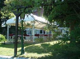 L'Atlantide, hotel v destinaci Bazeilles
