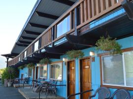 Meares Vista Inn: Tofino şehrinde bir otel