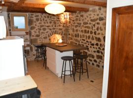 Le gîte du Bessat, bed and breakfast en Le Puy-en-Velay