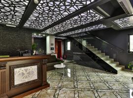 Hotel Premier, hotel di Budva