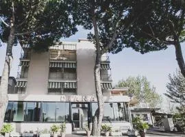 Hotel Diana