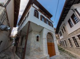 Heraklis Hotel, hotel i Berat