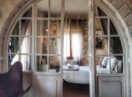 Luxurious Stone House in Elani、シビリのホテル