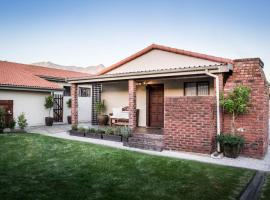 Out of Bounds Self-Catering Lodge、ジョージのホテル