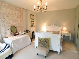 Ellesmere House, hotel with parking in Castle Cary