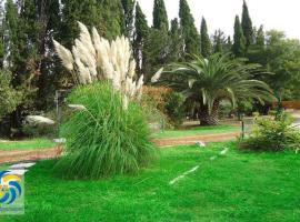 Errika, hotel em Ipsos