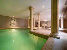 Hotel Majestic Alsace - Strasbourg Nord, hotel in Niederbronn-les-Bains
