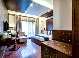 뉴델리 Greater Kailash 1에 위치한 호텔 The Grand Vikalp By Saga Hotels
