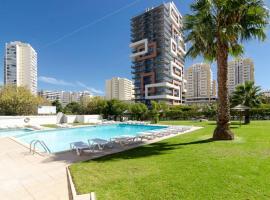Praia da Rocha, Algarve Sunny Apartment, hotel in Portimão
