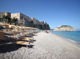 Le Roccette Mare Beach Hotel & Restaurant, 3hvězdičkový hotel v destinaci Tropea