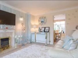 Comfy private room in shared house