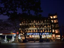 Le Oak Inn, hotel in Mysore