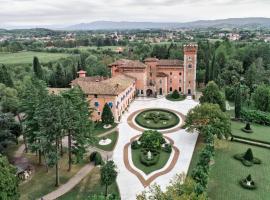Castello Di Spessa - Residenze d'epoca, hotel s parkiralištem u gradu 'Capriva del Friuli'