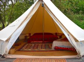 Podere di Maggio - Glamping tent 3, hotel in Santa Fiora