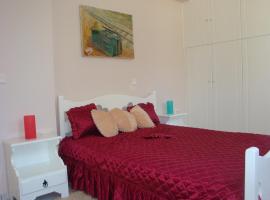Elena's Holiday Home, hôtel à Rafína