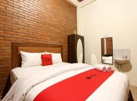 RedDoorz near AMIKOM Yogyakarta 2
