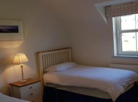 4 An Gleanntain Holiday Home, hotel u gradu 'Caherdaniel'