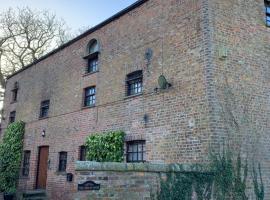 The Carriage House, Bilbrough York Sleeps 24, apartment in Bilbrough